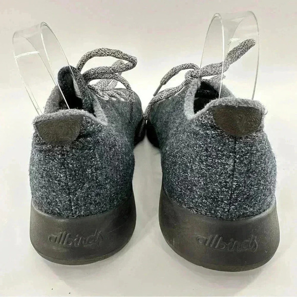 Athletic_Shoes